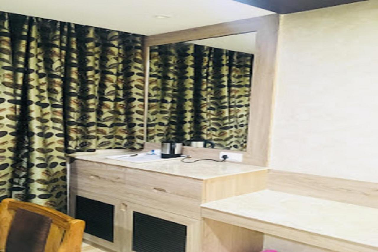 Hotel Park Regency Gorakhpur Exterior foto