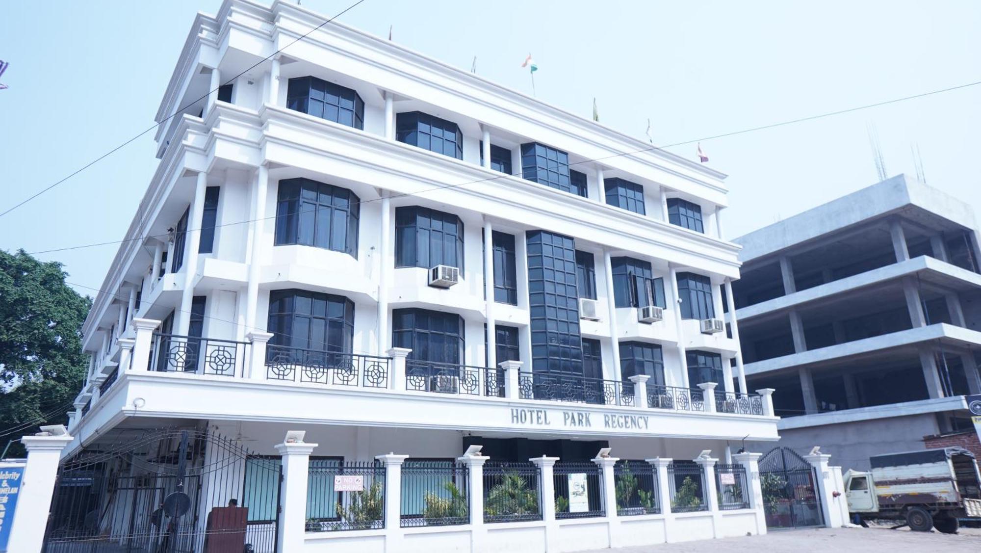 Hotel Park Regency Gorakhpur Exterior foto